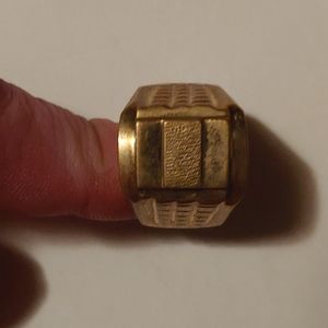 Men's Gold Signet Ring